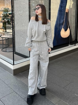 「158cmコーデ」｜「アイテム（スウェットパンツ）」を使った、Darichさん（レディース・158cm）の春コーディネート