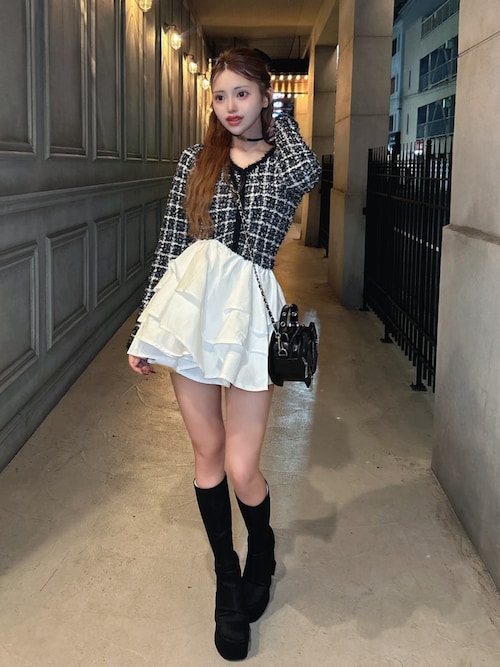 ボリュームフリルツイードニットミニワンピース（ワンピース）｜Darich