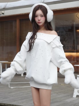 「Darich（ダーリッチ）のジュエリーオフショルスウェットトップス（スウェット、ホワイト系）」を使った、Darichさん（レディース・158cm）の秋コーディネート