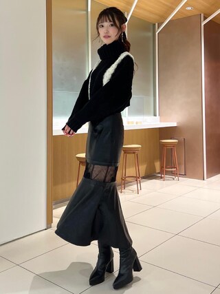 Darich（ダーリッチ）の「ポイントシアーデザインレザースカート