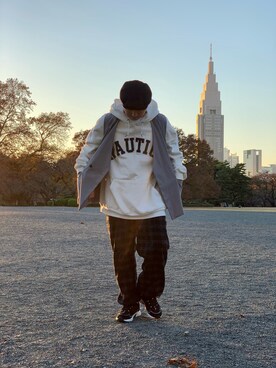 「NAUTICA（ノーティカ）のアイテム（パーカー、ホワイト系）」を使った、yopiさん（メンズ・171cm）の秋コーディネート