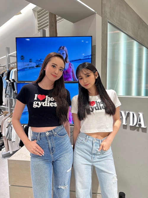 hot gydiesショートTシャツ