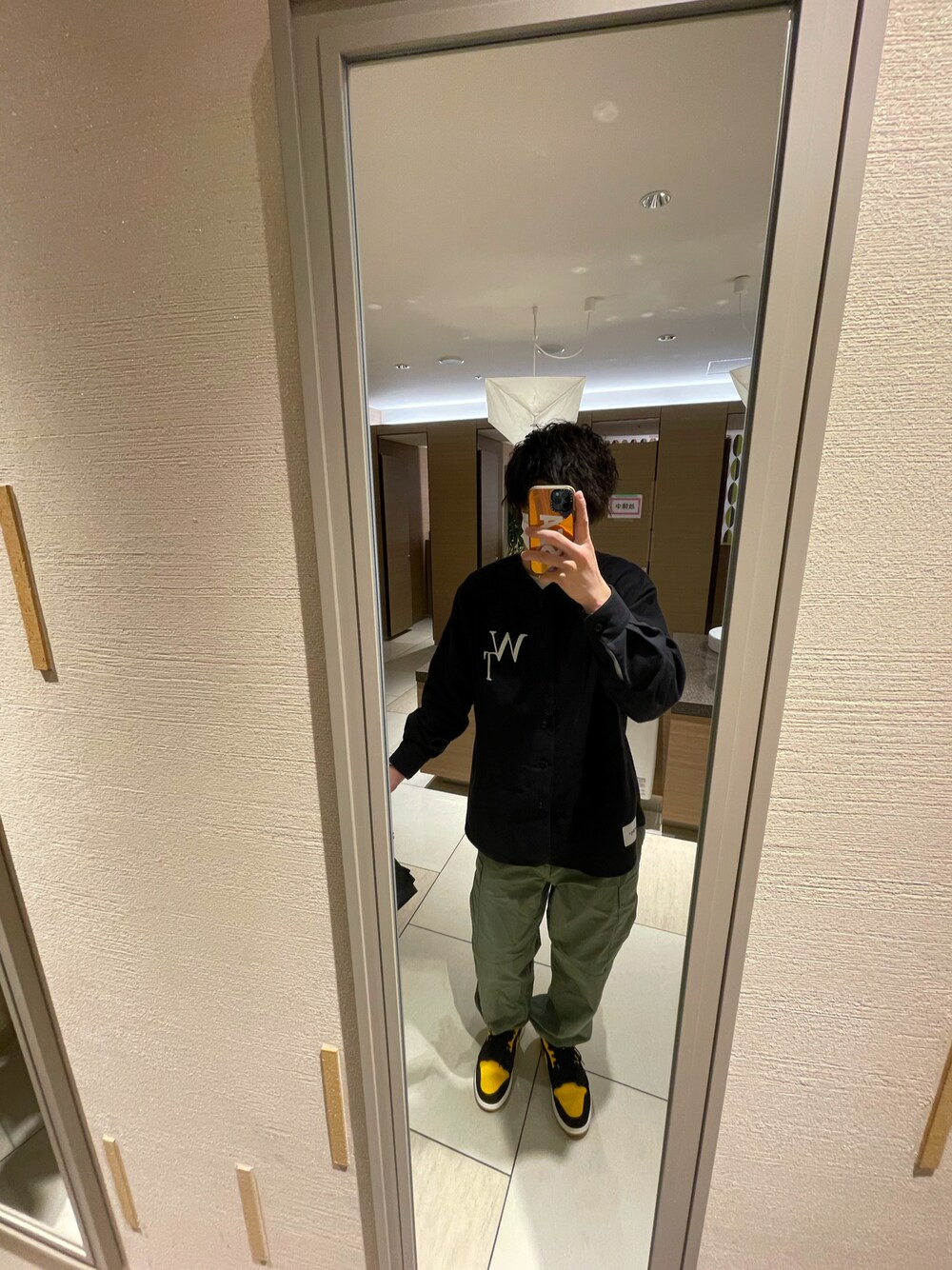 「おしゃれさんと繋がりたい、休日コーデ、秋冬コーデ、秋、wtaps、NIKE」｜「WTAPSのアイテム（その他アウター、ブラック系）」を使った、TSUNEさん（メンズ・175cm）の秋コーディネートの1枚目の写真