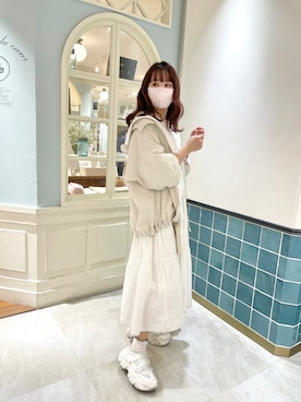 「新作」｜「アイテム（マウンテンパーカー）」を使った、AYANOさん（レディース・159cm）の春コーディネート