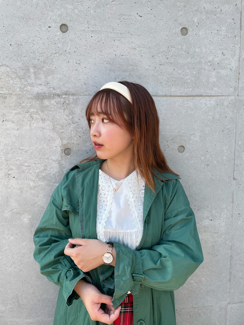 「シンプル、大人コーデ、春服、春夏コーデ、カジュアル、お出かけコーデ、#オトナ女子、お花見コーデ、カラー×コーデ」｜「Daniel WellingtonのPetite Lumine 5-Link Melrose White＆Pink（アナログ腕時計、ピンク系）」を使った、うざみちゃん🦈さん（レディース・158cm）の春コーディネートの1枚目の写真