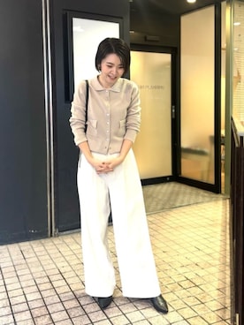 「LARUTA（ラルータ）の【LARUTA】ツイストカルゼタックパンツ（スラックス、ホワイト系）」を使った、あずささん（レディース・165cm）の春コーディネート