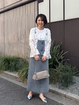 「LARUTA（ラルータ）の【LARUTA】トライアングルバッグ（ショルダーバッグ、ベージュ系）」を使った、あずささん（レディース・165cm）の春コーディネート