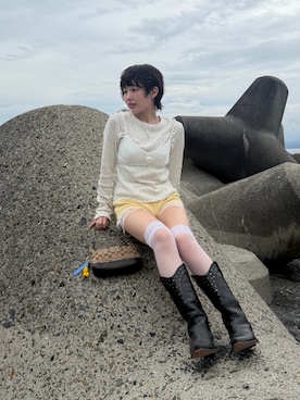 「アイテム（その他トップス、ホワイト系）」を使った、星野りよんさん（レディース・152cm）の秋コーディネート