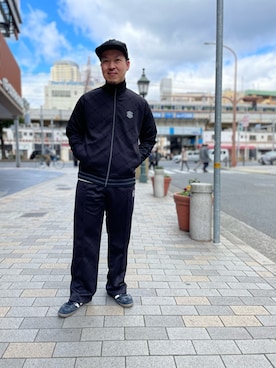 「SCHOTT」｜「アイテム（ジャージ）」を使った、kawakamiさん（メンズ・171cm）の冬コーディネート