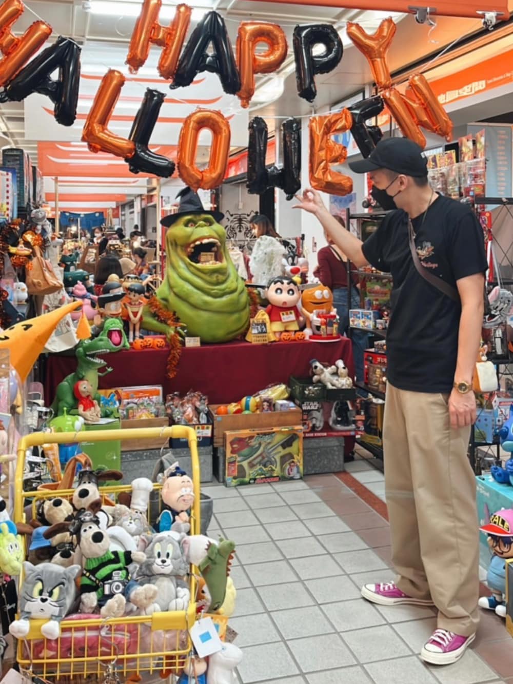 「RAT FINKのアイテム（キャップ、ブラック系）」を使った、Yu Shuo Changさん（メンズ・180cm）の秋コーディネートの1枚目の写真