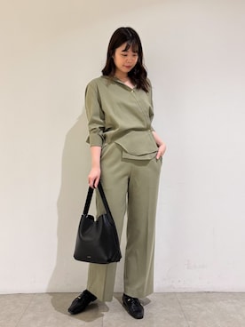 「アイテム（ドレスシューズ）」を使った、Shihoさん（レディース・168cm）の秋コーディネート