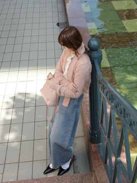 「アイテム（カーディガン/ボレロ、ピンク系）」を使った、村田倫子さん（レディース・163cm）の秋コーディネート