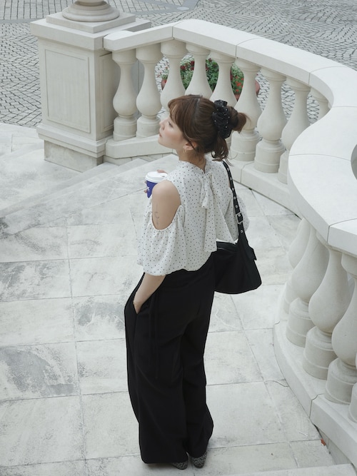open shoulder ribbon blouse/オフショルリボンブラウスを使った人気 