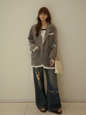 「アイテム（テーラードジャケット）」を使った、村田倫子さん（レディース・163cm）の夏コーディネート