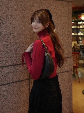 「アイテム（バレッタ/ヘアクリップ）」を使った、村田倫子さん（レディース・163cm）の冬コーディネート