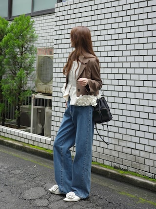 「idem(イデム)のmany frill jacket / 裾フリルジャケット(テーラードジャケット)」を使った、村田倫子さん(レディース・163cm)の秋コーディネート