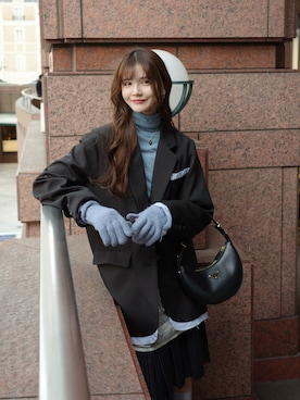 「アイテム（テーラードジャケット）」を使った、村田倫子さん（レディース・163cm）の秋コーディネート