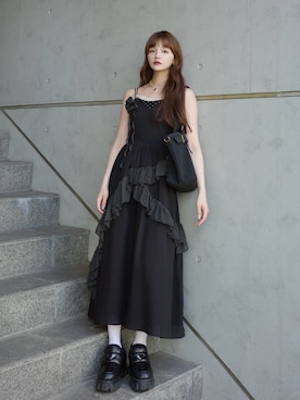 「アイテム（キャミソール）」を使った、村田倫子さん（レディース・163cm）の秋コーディネート