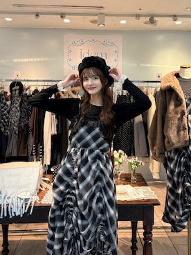 「アイテム（ワンピース）」を使った、村田倫子さん（レディース・163cm）の秋コーディネート