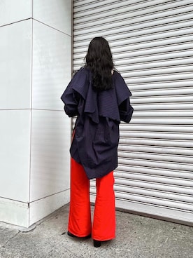 「アイテム（デニムパンツ、レッド系）」を使った、たなかまいさん（レディース・169cm）の冬コーディネート