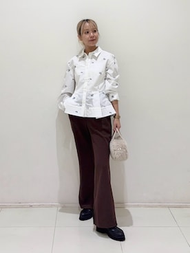 「NATURAL BEAUTY BASIC（ナチュラルビューティーベーシック）のアイテム（シャツ/ブラウス）」を使った、ichi🌻さん（レディース・155cm）の秋コーディネート