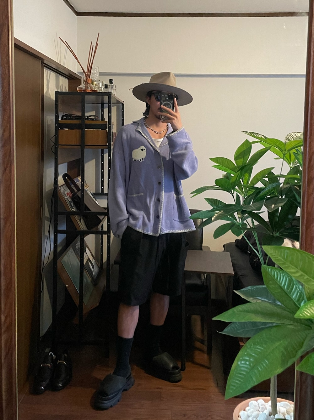 「TASTE by Knitの【TASTE by Knit】Mexican Knit jacket（テーラードジャケット、パープル系）」を使った、qsssy さん（メンズ・160cm）の春コーディネートの1枚目の写真