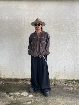 「久遠別注のアイテム（スラックス、ブラック系）」を使った、qsssy さん（メンズ・160cm）の秋コーディネート
