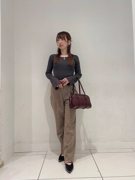 「RODE SKO(ロデスコ)のヨコナガボストンバッグ(ボストンバッグ、レッド系)」を使った、Maiさん(レディース・156cm)の秋コーディネート