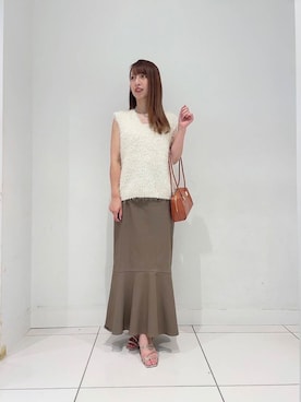 「SENSE OF PLACE by URBAN RESEARCH(センスオブプレイスバイアーバンリサーチ)の『WEB/一部店舗限定』ストレッチハイウエストマーメイドスカート(スカート、ブラウン系)」を使った、Maiさん(レディース・156cm)の秋コーディネート