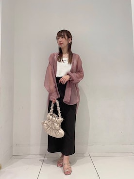 「SENSE OF PLACE by URBAN RESEARCH(センスオブプレイスバイアーバンリサーチ)の『一部WEB限定カラー』シアーシャンブレーシャツ(シャツ/ブラウス、ピンク系)」を使った、Maiさん(レディース・156cm)の秋コーディネート