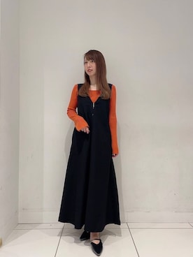 「SENSE OF PLACE by URBAN RESEARCH(センスオブプレイスバイアーバンリサーチ)のベロアポインテッドシューズ(パンプス、グレー系)」を使った、Maiさん(レディース・156cm)の秋コーディネート