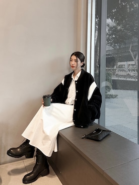 「Ann DEMEULEMEESTER（アンドゥムルメステール）のアイテム」を使った、Una Yangさん（レディース・157cm）の秋コーディネート