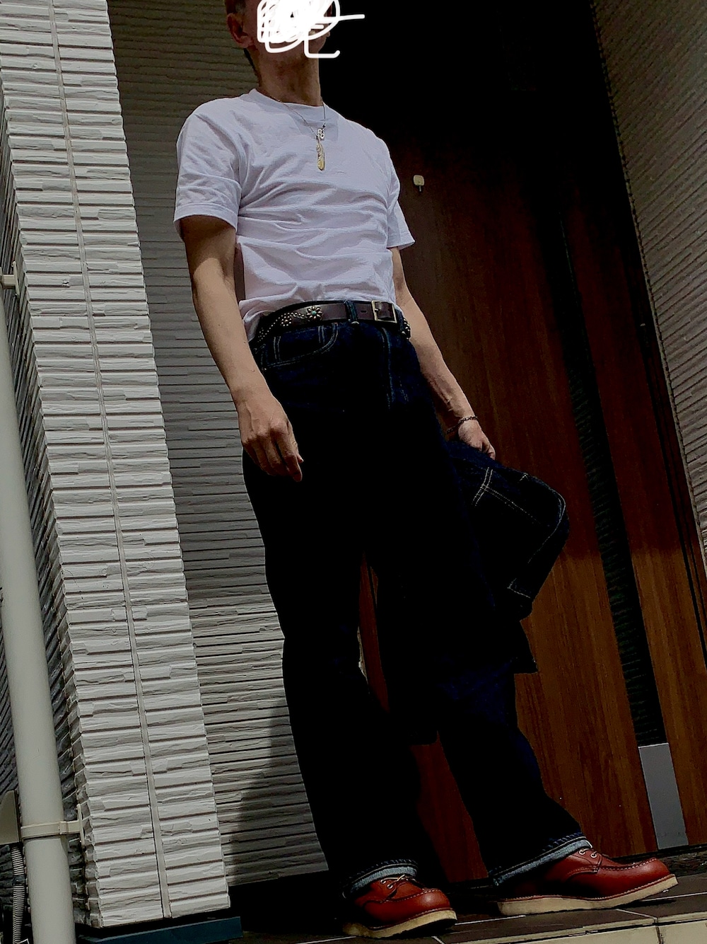 「アメカジ」｜「HANESのアイテム（Tシャツ/カットソー、ホワイト系）」を使った、hir○さん（メンズ・179cm）の春コーディネートの1枚目の写真