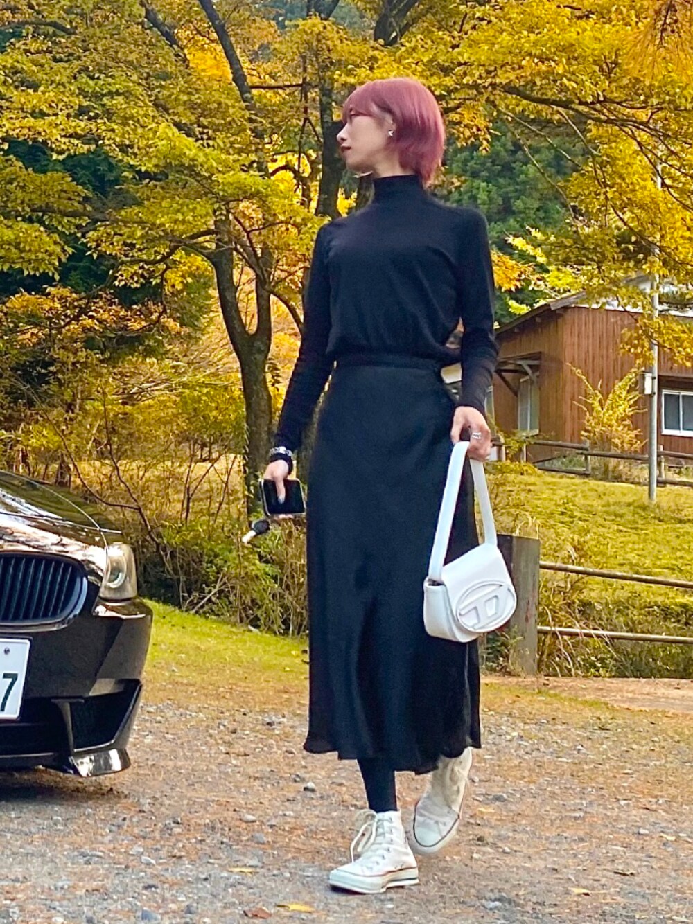 サテン ホルターネック スカート セットアップ コーデ ジョーゼットサテンスカートのコーディネートスナップ（Yui