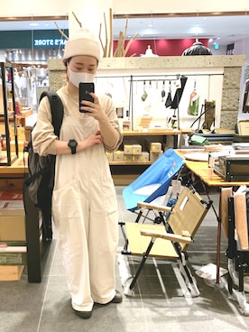 「仕事着」｜「アイテム（サロペット/オーバーオール）」を使った、madoka さん（レディース・152cm）の秋コーディネート