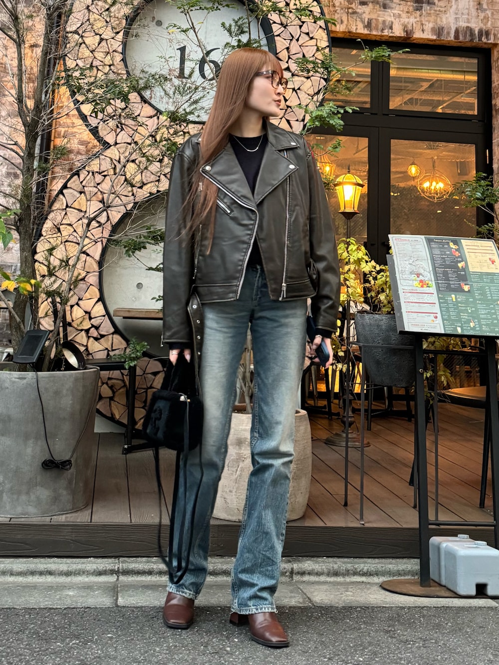 「オトナカジュアル、今日のコーデ、冬のコーデ、パンツスタイル、おでかけコーデ、オトナ女子、ラクチンコーデ、ファッションの力を信じよう、きれいめカジュアル、UGG、レザージャケット、ライダース、高身長女子」｜「ZARAのアイテム（ライダースジャケット、ブラウン系）」を使った、Haruka ❤︎さん（骨格ナチュラル・レディース・168cm）の冬コーディネートの1枚目の写真