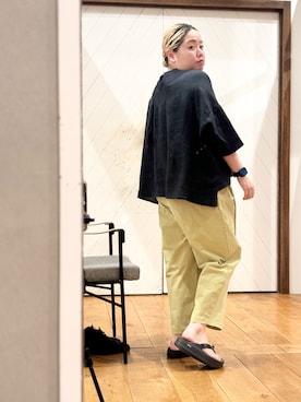 「かぐれ（カグレ）のコットンワッシャーサルエルパンツ（その他パンツ、グリーン系）」を使った、チコたんさん（レディース・156cm）の夏コーディネート