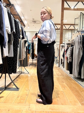 「かぐれ（カグレ）のピグメントダイボザムシャツ（シャツ/ブラウス、ブルー系）」を使った、チコたんさん（レディース・156cm）の春コーディネート