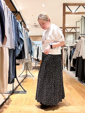 「Champion（チャンピオン）の『別注』CHAMPION×DOORS　SWEAT SHORT-SLEEVE SHIRTS（スウェット、ベージュ系）」を使った、チコたんさん（レディース・156cm）の春コーディネート