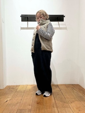 「アイテム（サロペット/オーバーオール、ブルー系）」を使った、チコたんさん（レディース・156cm）の秋コーディネート