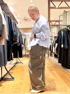 「URBAN RESEARCH DOORS（アーバンリサーチドアーズ）のストライプリボンフレアブラウス（シャツ/ブラウス、ブルー系）」を使った、チコたんさん（レディース・156cm）の春コーディネート