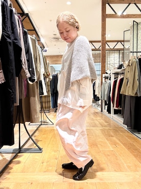 「アイテム（ストール/ショール）」を使った、チコたんさん（レディース・156cm）の秋コーディネート