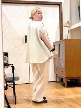「かぐれ（カグレ）のリネンフリルフレンチシャツ（シャツ/ブラウス、グリーン系）」を使った、チコたんさん（レディース・156cm）の春コーディネート