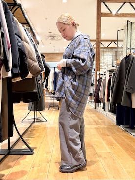 「アイテム（トップス）」を使った、チコたんさん（レディース・156cm・40代）の秋コーディネート