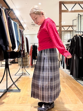 「アイテム（カーディガン/ボレロ）」を使った、チコたんさん（レディース・156cm）の秋コーディネート