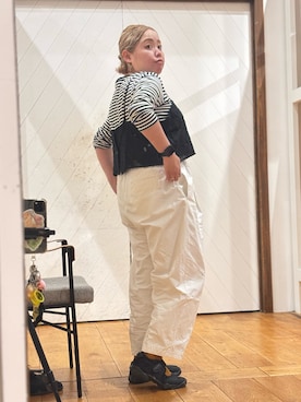 「URBAN RESEARCH DOORS（アーバンリサーチドアーズ）のコットンラウンドヘムカットソー（Tシャツ/カットソー、ホワイト系）」を使った、チコたんさん（レディース・156cm）の秋コーディネート
