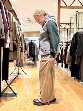 「アイテム（ローファー）」を使った、チコたんさん（レディース・156cm）の秋コーディネート