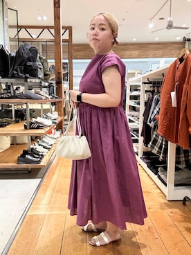 「イエベ春」｜「アイテム（グレー系）」を使った、チコたんさん（レディース・156cm）の春コーディネート