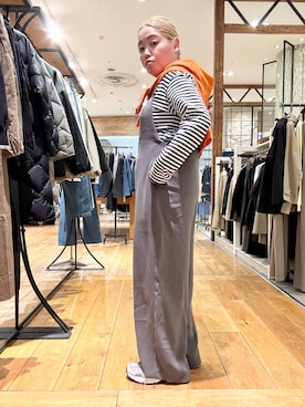 「URBAN RESEARCH DOORS（アーバンリサーチドアーズ）のコットンラウンドヘムカットソー（Tシャツ/カットソー、ホワイト系）」を使った、チコたんさん（レディース・156cm）の冬コーディネート