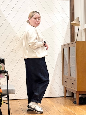 「かぐれ（カグレ）のコットンドロストヘムカットソー（Tシャツ/カットソー、ベージュ系）」を使った、チコたんさん（レディース・156cm）の春コーディネート